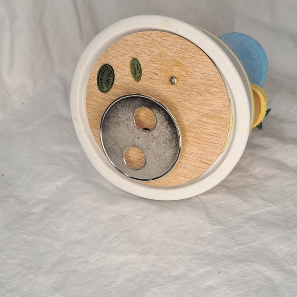 Erich Stauffer Amart Musical Figurine plays "White Christmas" Night Before Santa - Picture 5 of 6